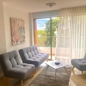 apartamento-enestadio-familiar.colombiamedellinhotels.com/